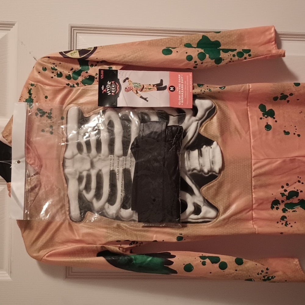 NWT GLOW IN THE DARK BIOHAZARD SUIT KIDS COSTUME